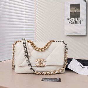 Chanel Women Pre-Loved Bag Very Good Condition